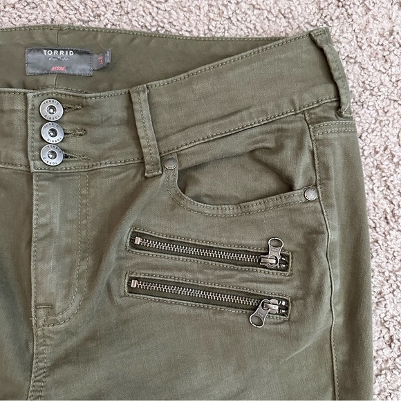 Torrid Olive Green Moto Skinny Jegging Pant Womens 14R - Picture 5 of 11